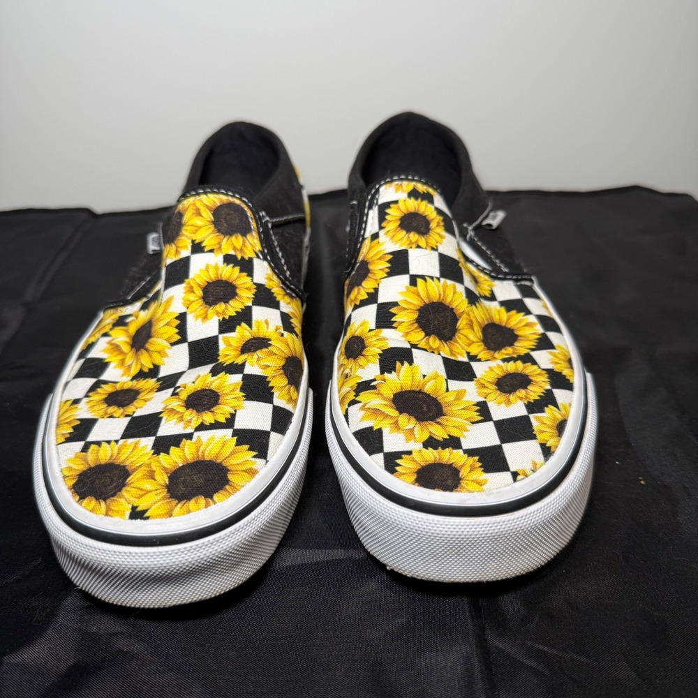 Vans Classic Slip-On Sunflower Checkerboard Black White Yellow Shoes Womens 8
